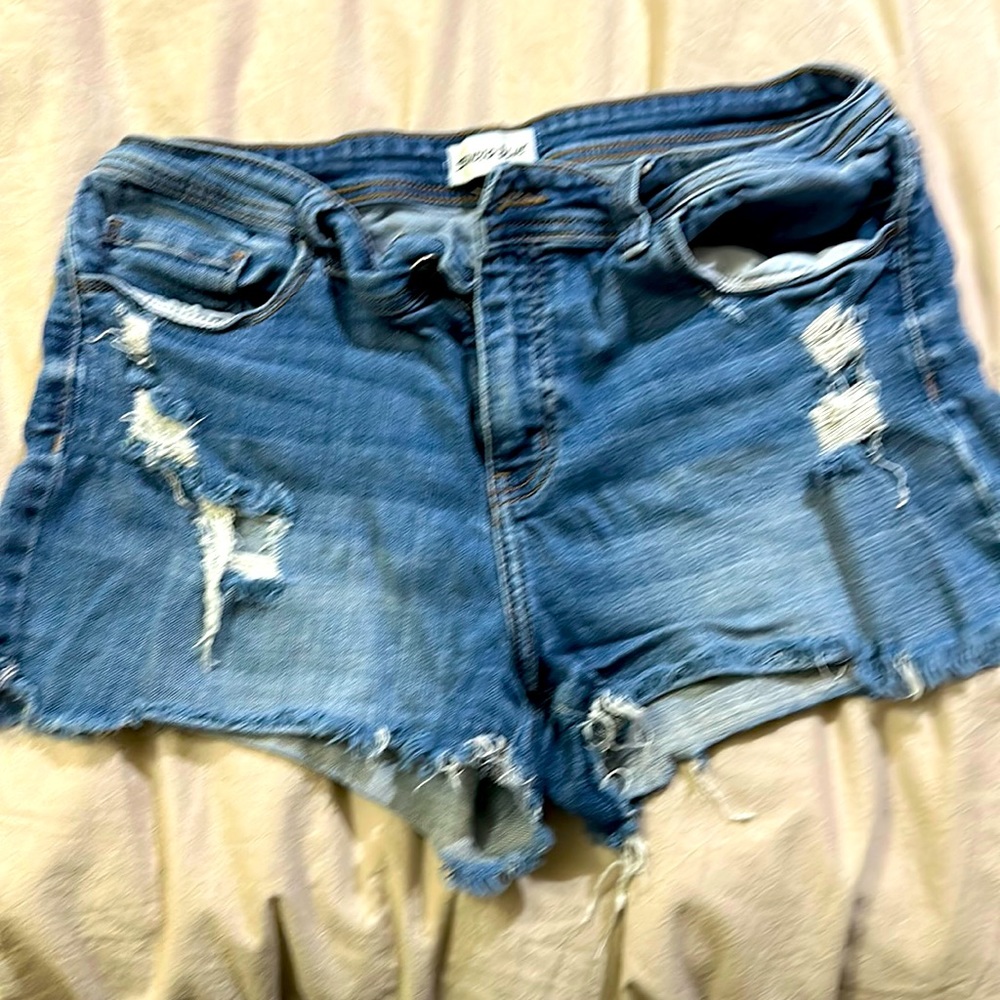 Distressed shorts